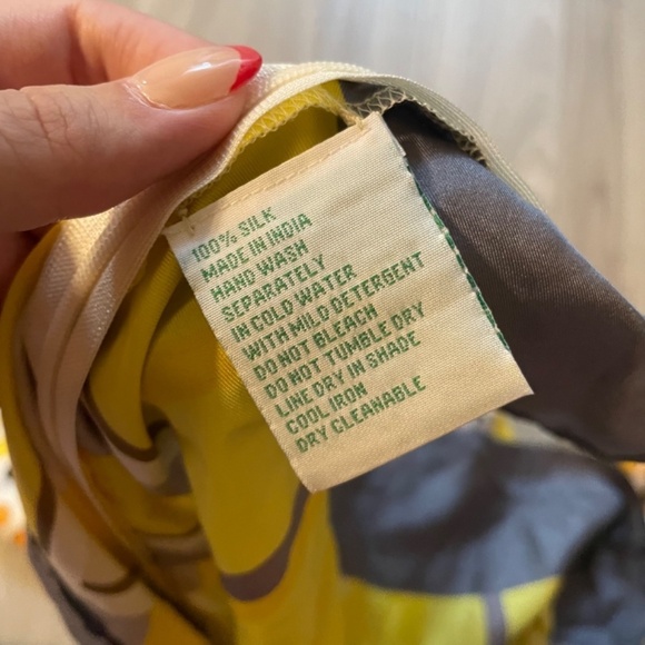 Anthropology LIL Silk Mixed Print Artsy Tie Tank Top J - Picture 3 of 3